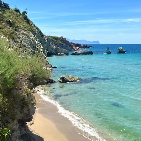 Sarmento Balcony * Carini