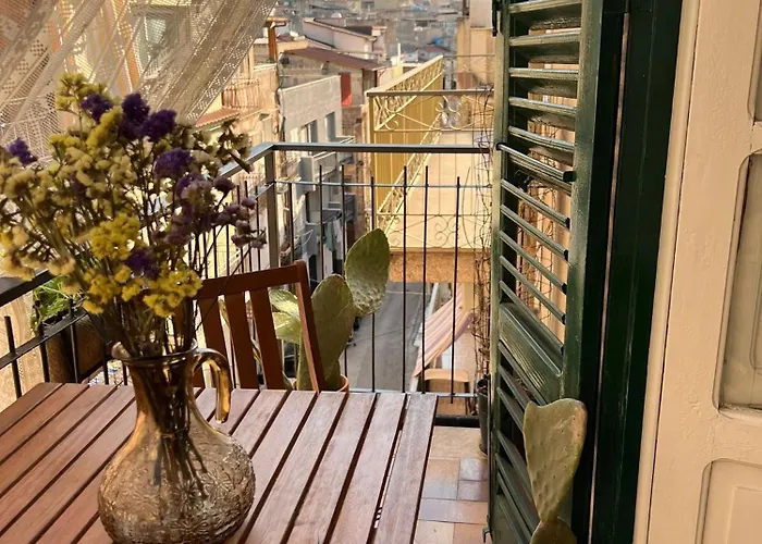 Sarmento Balcony * Carini